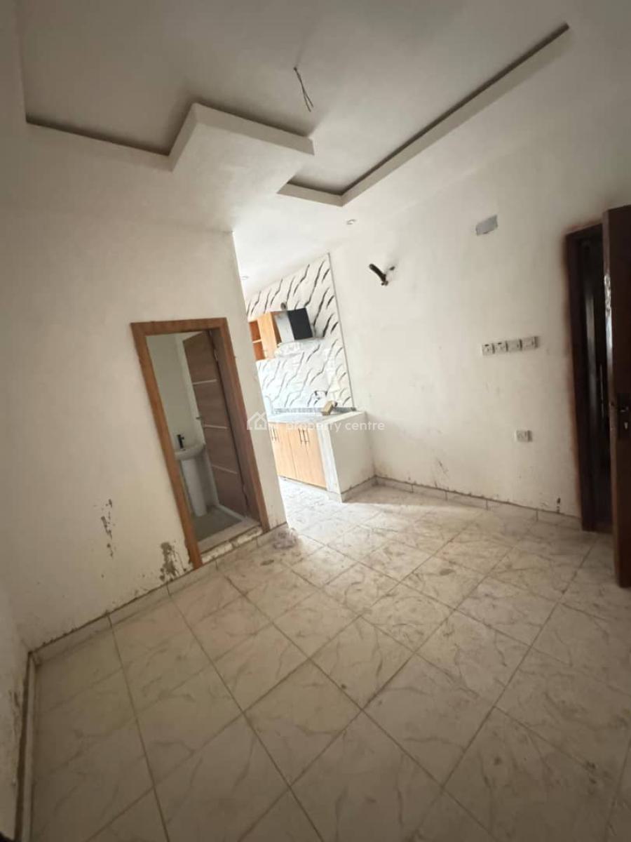 Studio Apartnment, Onabola Street, Pedro, Gbagada, Lagos, Self Contain (single Rooms) for Rent