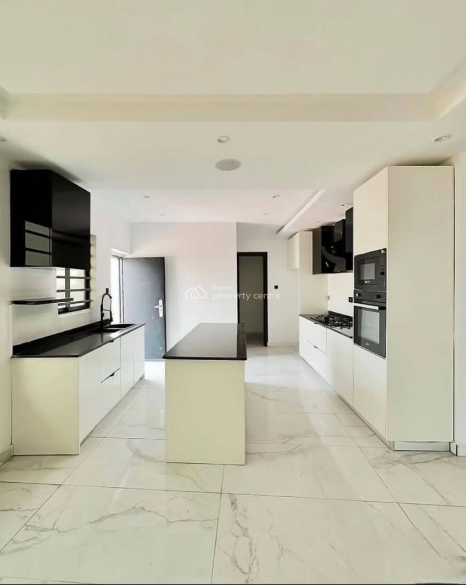 2 Bedroom Apartment  Lekki Luxurious Apartments with Elevator, Lekki Phase 1, Lekki, Lagos, Flat / Apartment for Sale