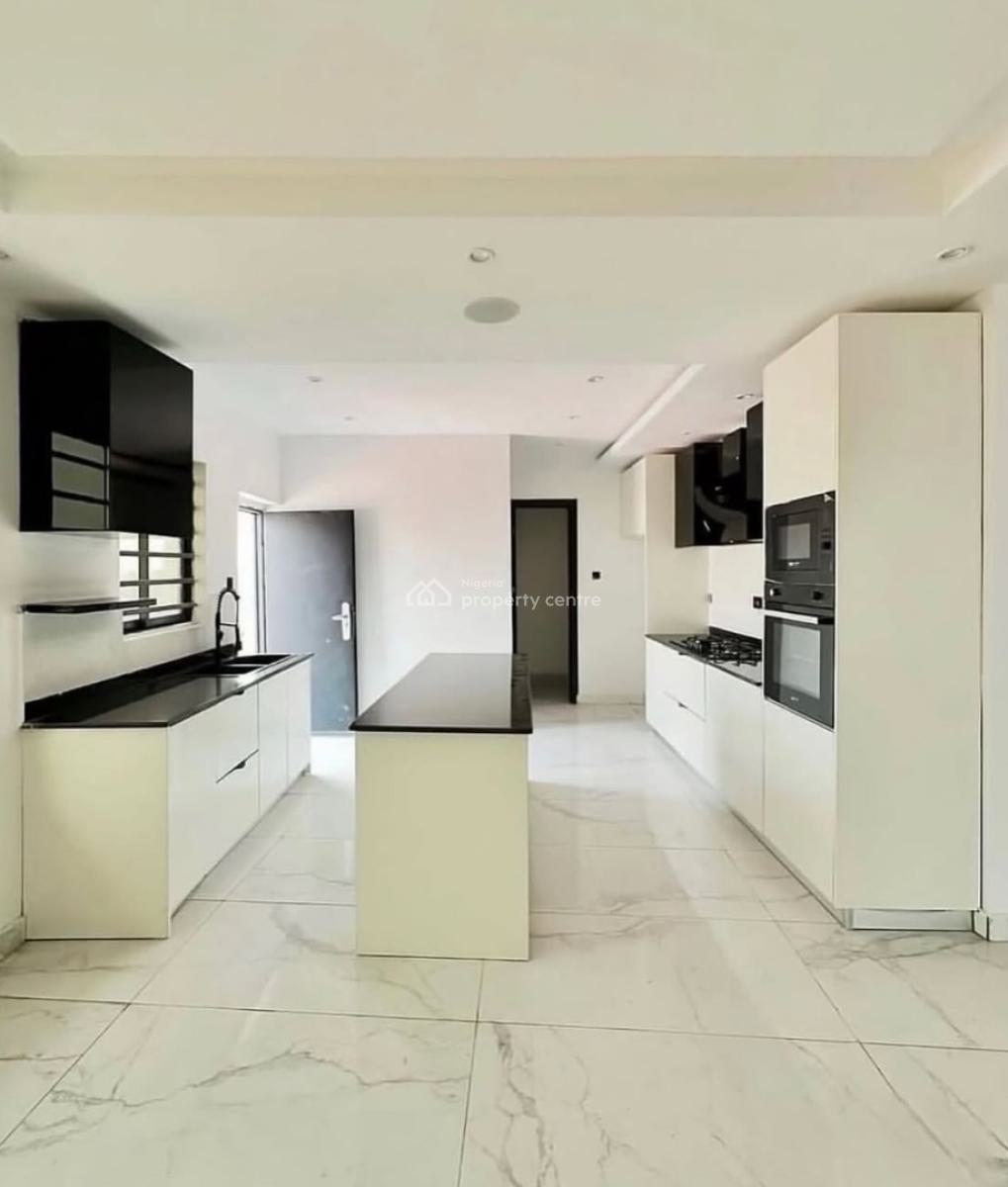 Nice 3 Bedroom Apartment  Lekki Luxurious Apartments with Elevator, Lekki Phase 1, Lekki, Lagos, Flat / Apartment for Sale