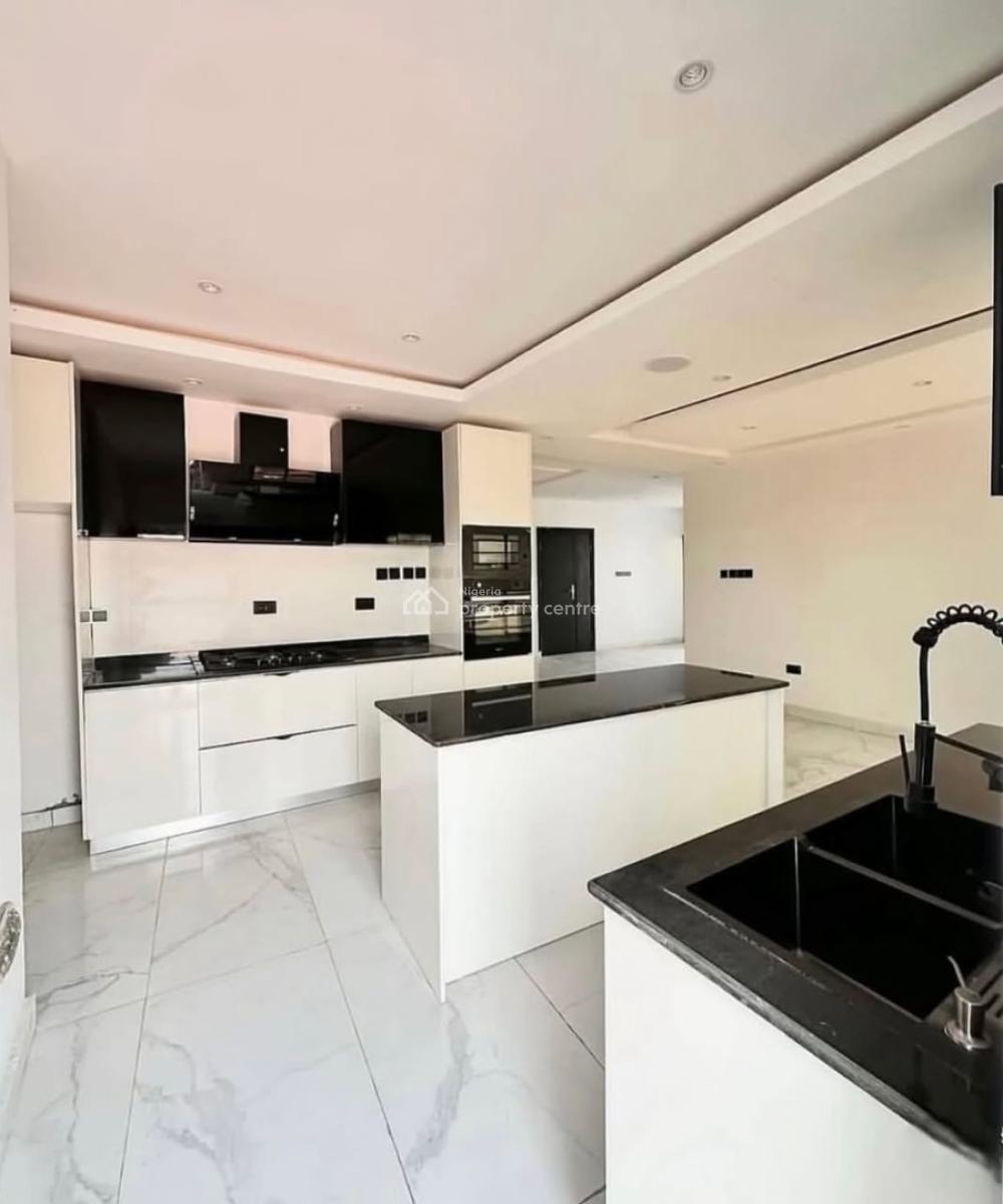 Nice 3 Bedroom Apartment  Lekki Luxurious Apartments with Elevator, Lekki Phase 1, Lekki, Lagos, Flat / Apartment for Sale
