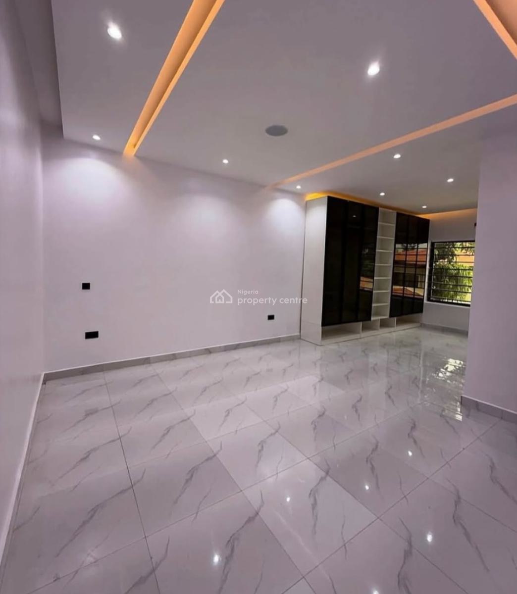 Nice 3 Bedroom Apartment  Lekki Luxurious Apartments with Elevator, Lekki Phase 1, Lekki, Lagos, Flat / Apartment for Sale