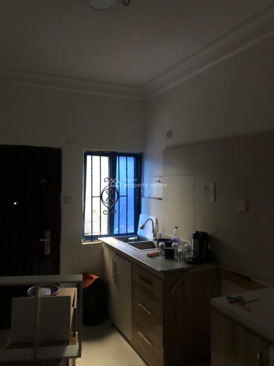 Lovely 3 Bedroom Apartment, Gra Phase 2, Magodo, Lagos, Flat / Apartment for Rent