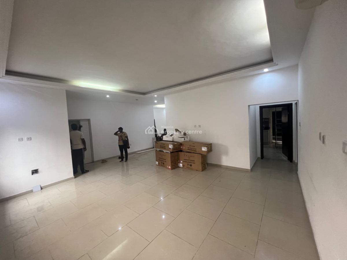 Standard 3 Bedroom Apartment with Bq, Lekki Phase 1, Lekki, Lagos, Flat / Apartment for Rent