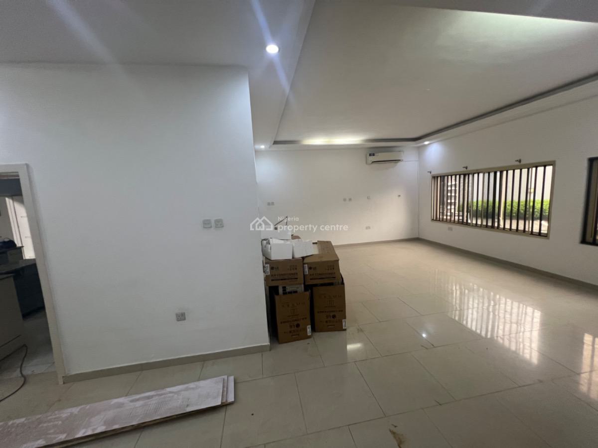 Standard 3 Bedroom Apartment with Bq, Lekki Phase 1, Lekki, Lagos, Flat / Apartment for Rent