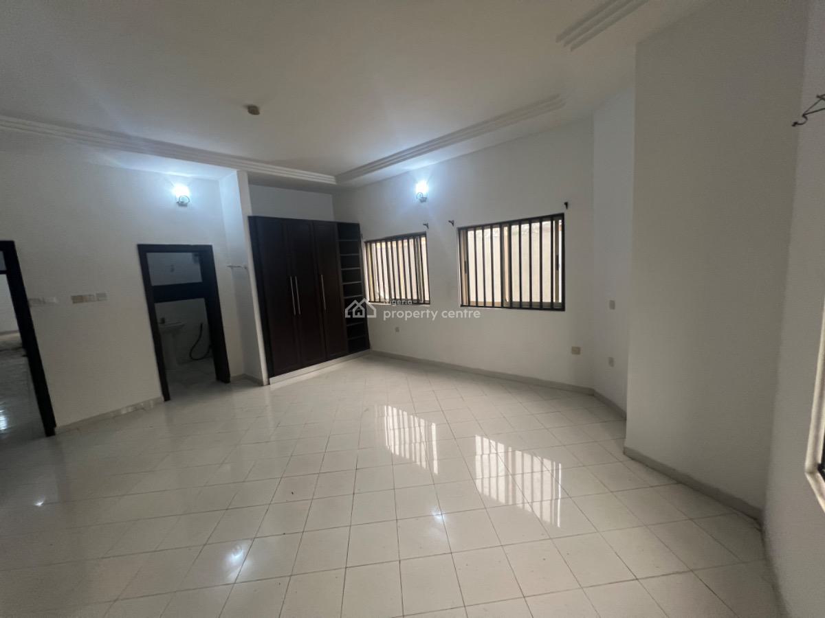 Standard 3 Bedroom Apartment with Bq, Lekki Phase 1, Lekki, Lagos, Flat / Apartment for Rent