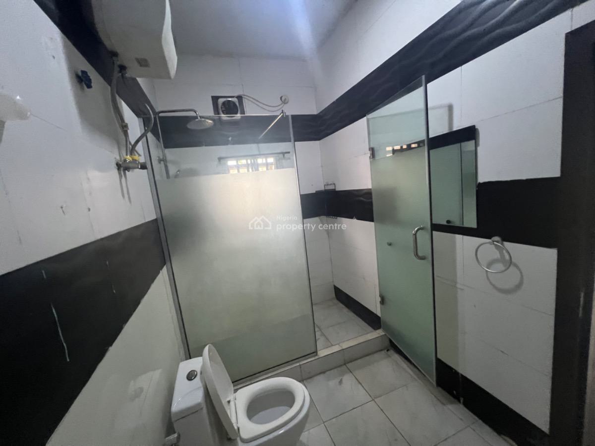 Standard 3 Bedroom Apartment with Bq, Lekki Phase 1, Lekki, Lagos, Flat / Apartment for Rent