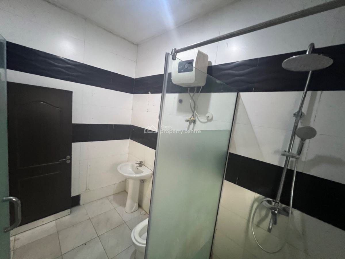 Standard 3 Bedroom Apartment with Bq, Lekki Phase 1, Lekki, Lagos, Flat / Apartment for Rent