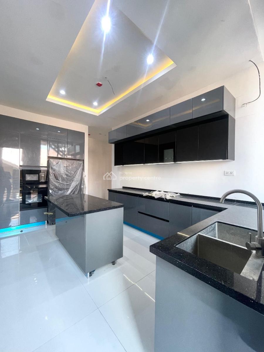 3 Bedroom Apartment, Lekki Phase 1, Lekki, Lagos, Flat / Apartment for Rent