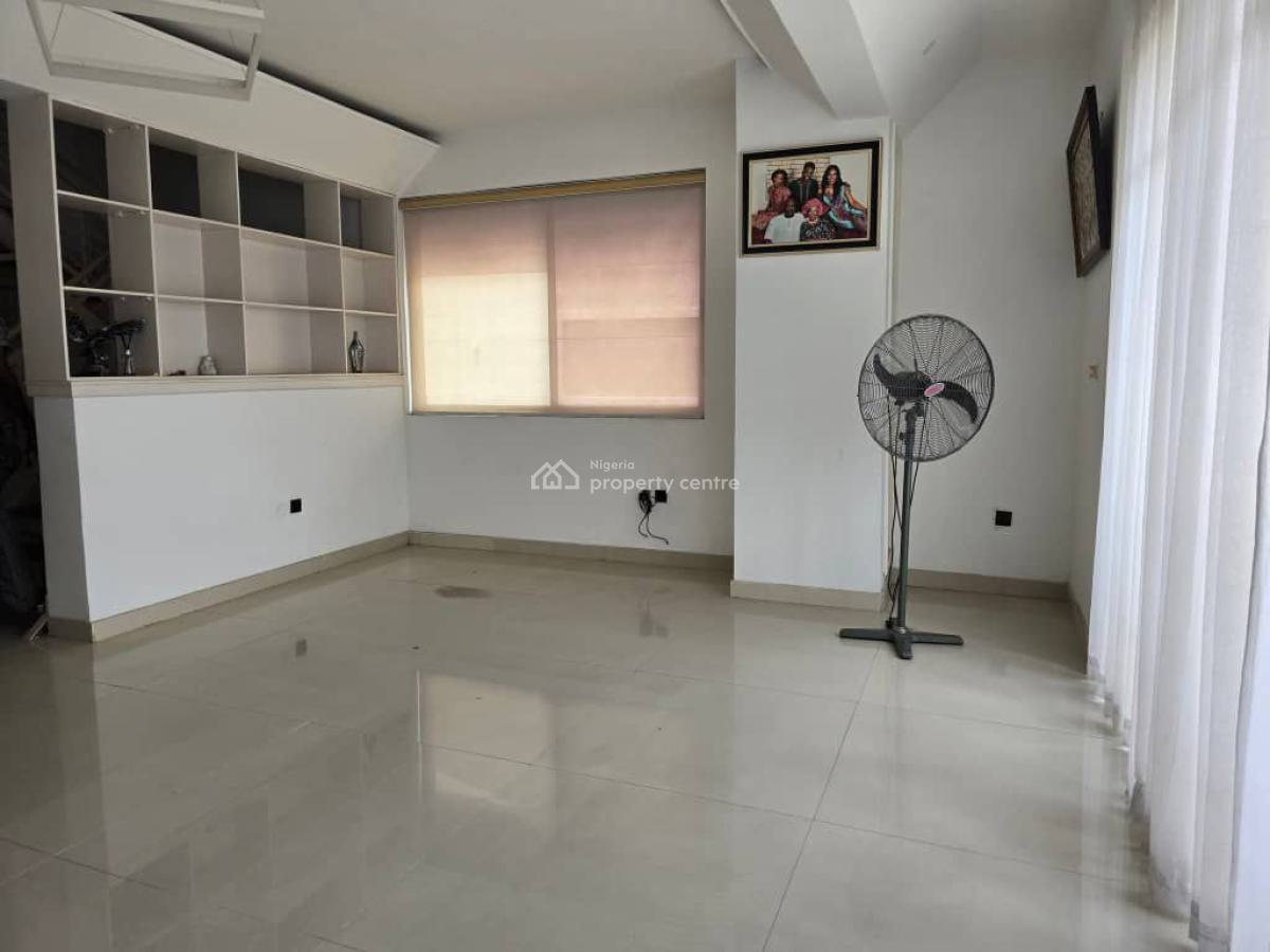 Spacious 4bedroom Terrace with Pool, Gym , Green Area, Banana Island, Ikoyi, Lagos, Terraced Duplex for Rent