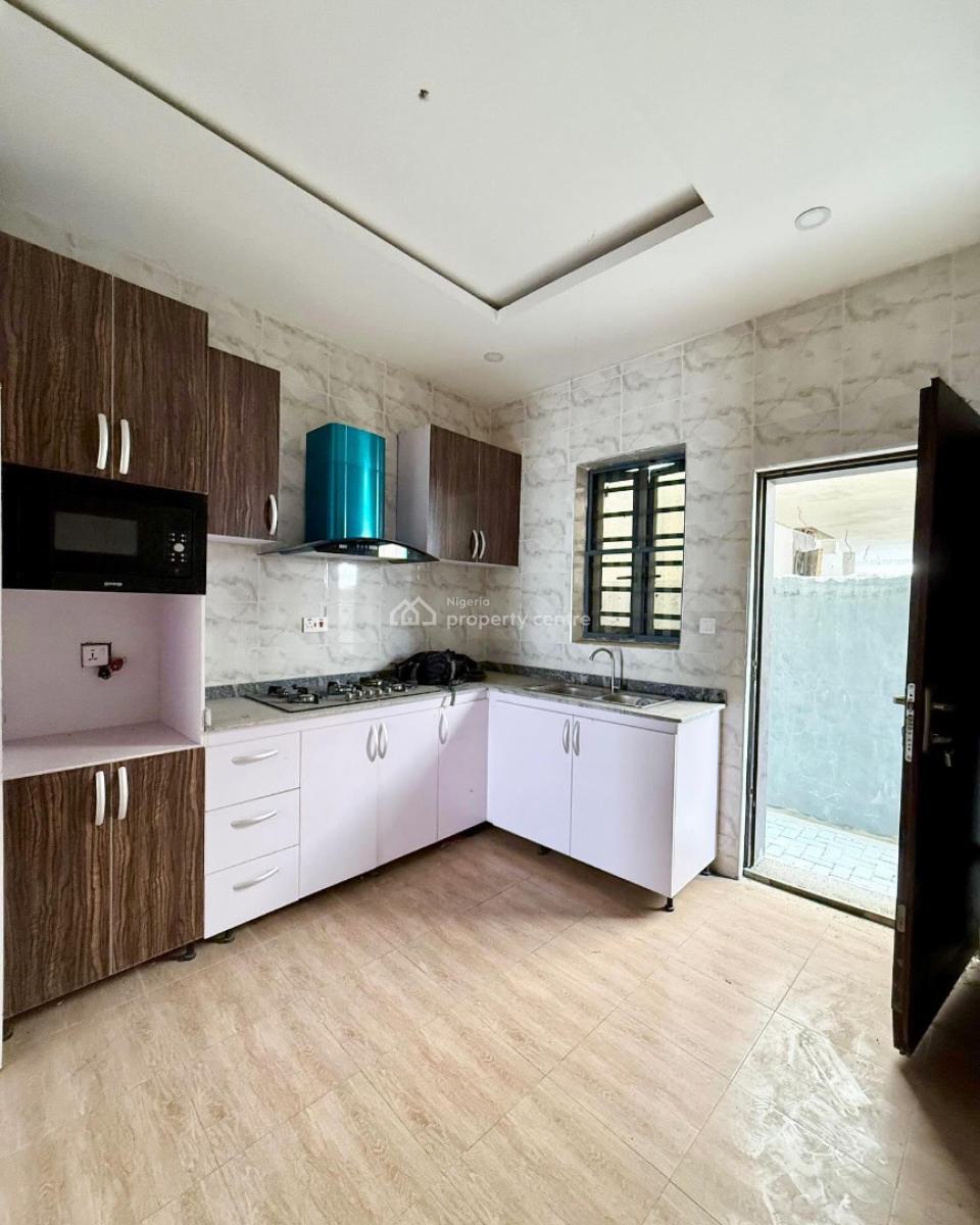 4bedroom Terrace Duplex, Ologolo, Lekki, Lagos, Terraced Duplex for Rent