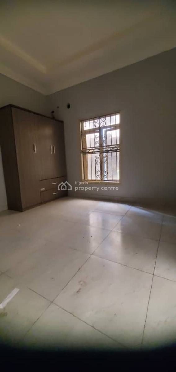 Well Maintained Spacious 2 Bedroom Apartment on The Ground Floor, Osapa London, Osapa, Lekki, Lagos, Flat / Apartment for Rent