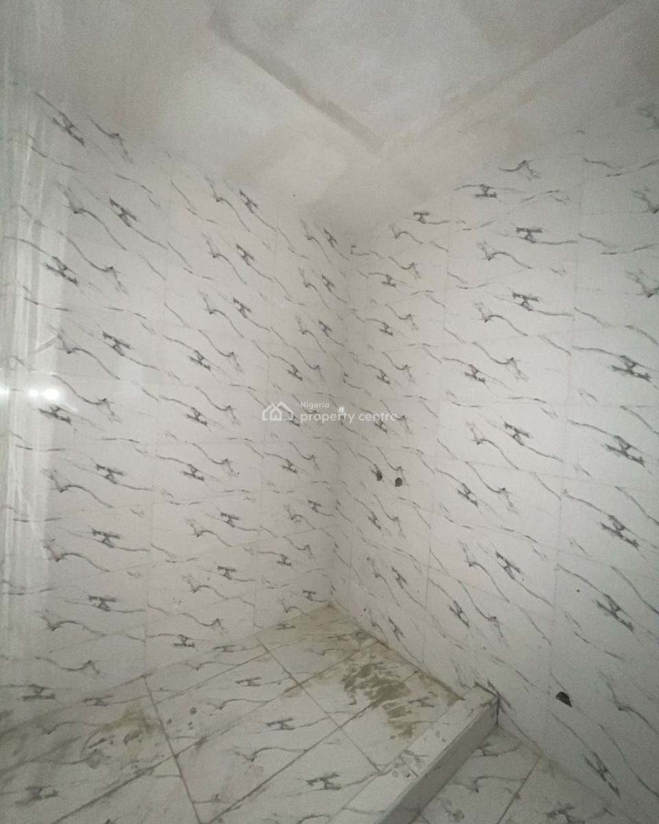 Spaciously Built 4bedroom Apartment with Swimming Pool in Lekki Phase1, Lekki Phase 1,lekki ,lagos ,nigeria, Lekki Phase 1, Lekki, Lagos, Flat / Apartment for Sale