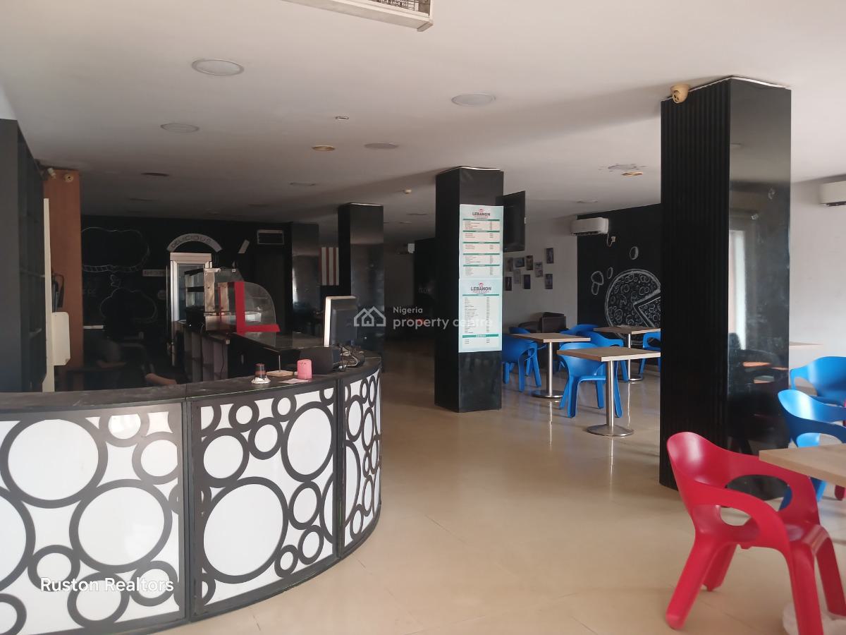 Commercial Property on 2 Floors, Ring Road, Ibadan, Oyo, Plaza / Complex / Mall for Sale