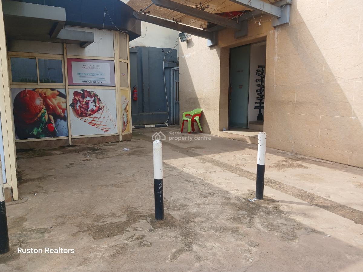 Commercial Property on 2 Floors, Ring Road, Ibadan, Oyo, Plaza / Complex / Mall for Sale