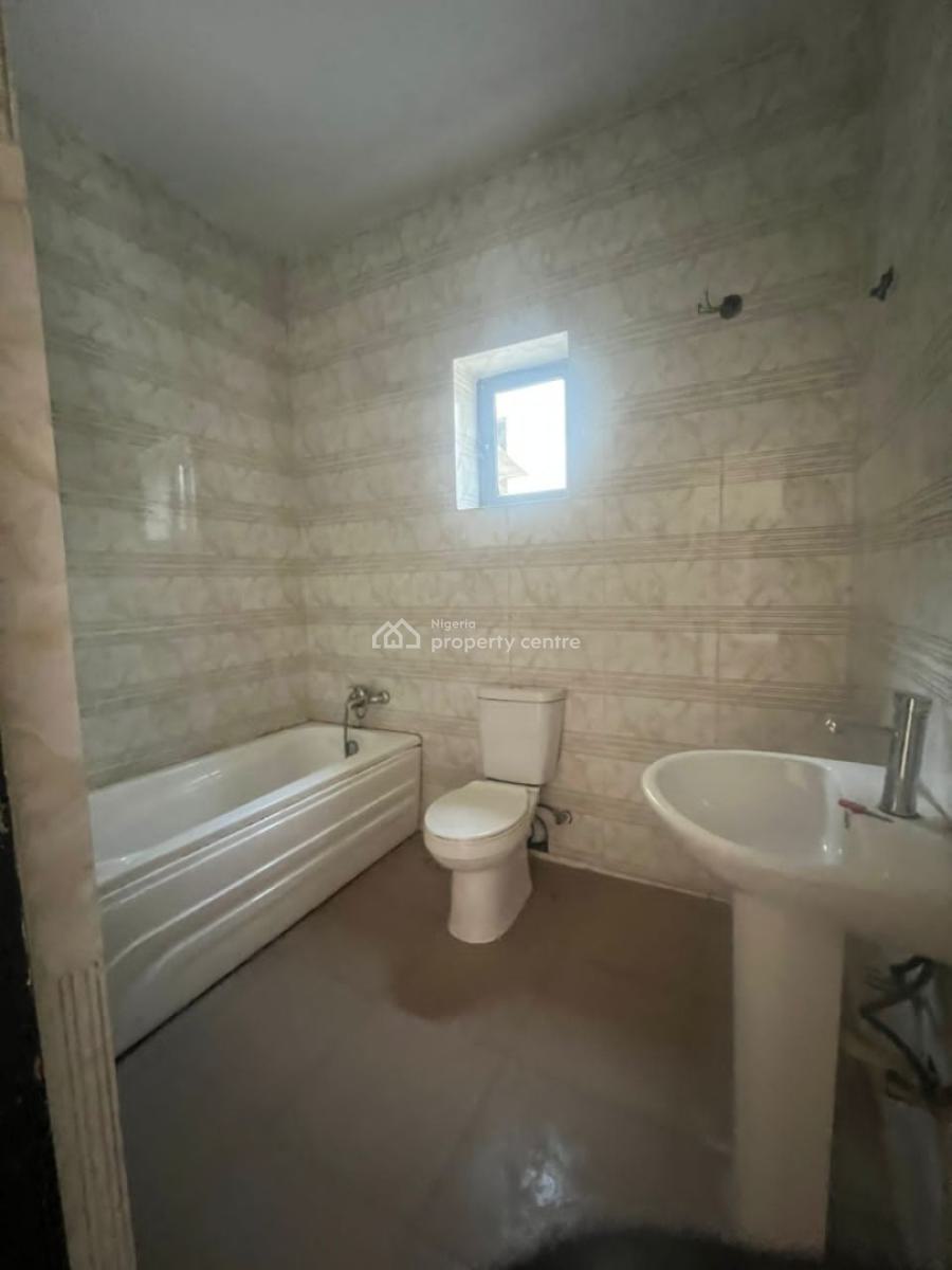 4 Bedroom Terrace Duplex with a Room Bq, Guzape District, Abuja, Terraced Duplex for Sale