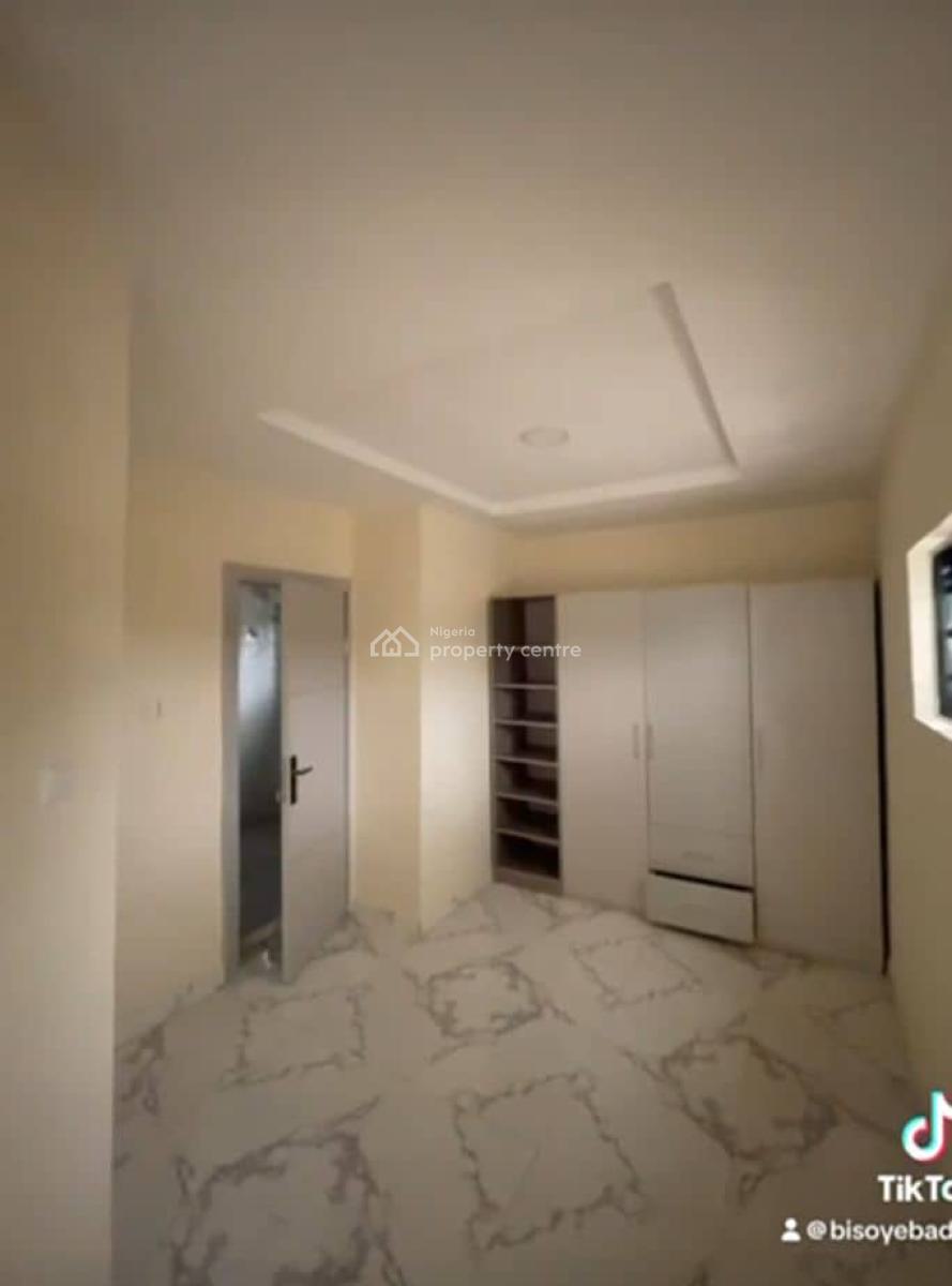 5 Bedroom Fully Detached Duplex with Bq, Gra Phase 1, Magodo, Lagos, Detached Duplex for Sale