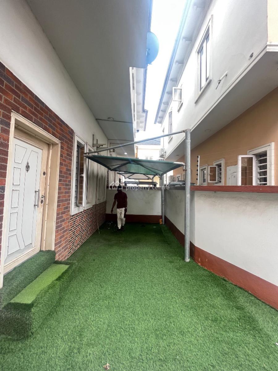 Spacious 4 Bedroom Semi-detached Duplex with Bq, Idado Estate, Osapa, Lekki, Lagos, Semi-detached Duplex for Rent