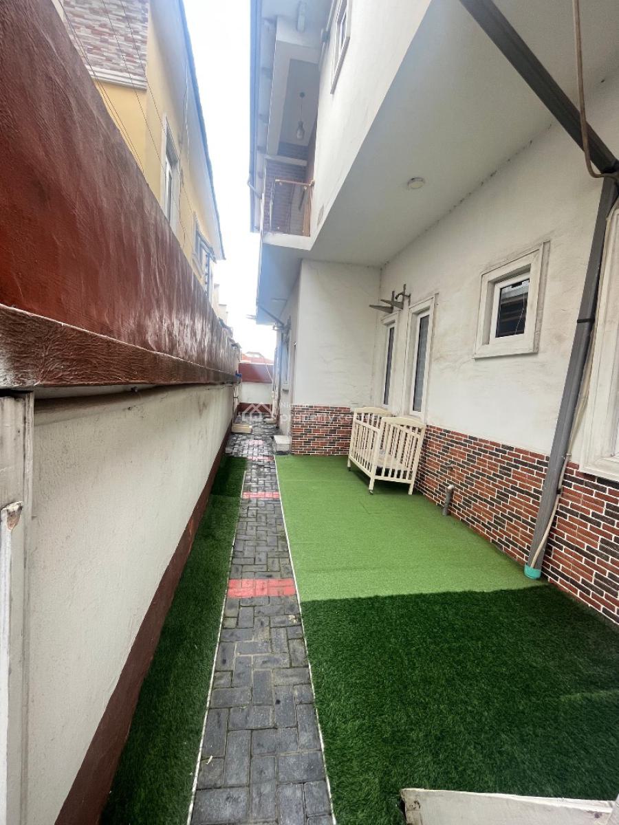 Spacious 4 Bedroom Semi-detached Duplex with Bq, Idado Estate, Osapa, Lekki, Lagos, Semi-detached Duplex for Rent
