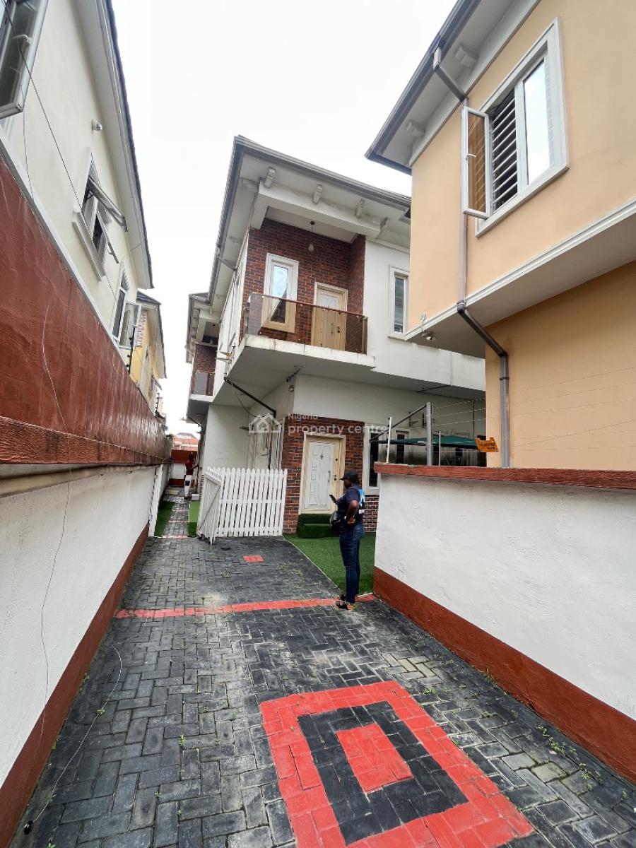 Spacious 4 Bedroom Semi-detached Duplex with Bq, Idado Estate, Osapa, Lekki, Lagos, Semi-detached Duplex for Rent