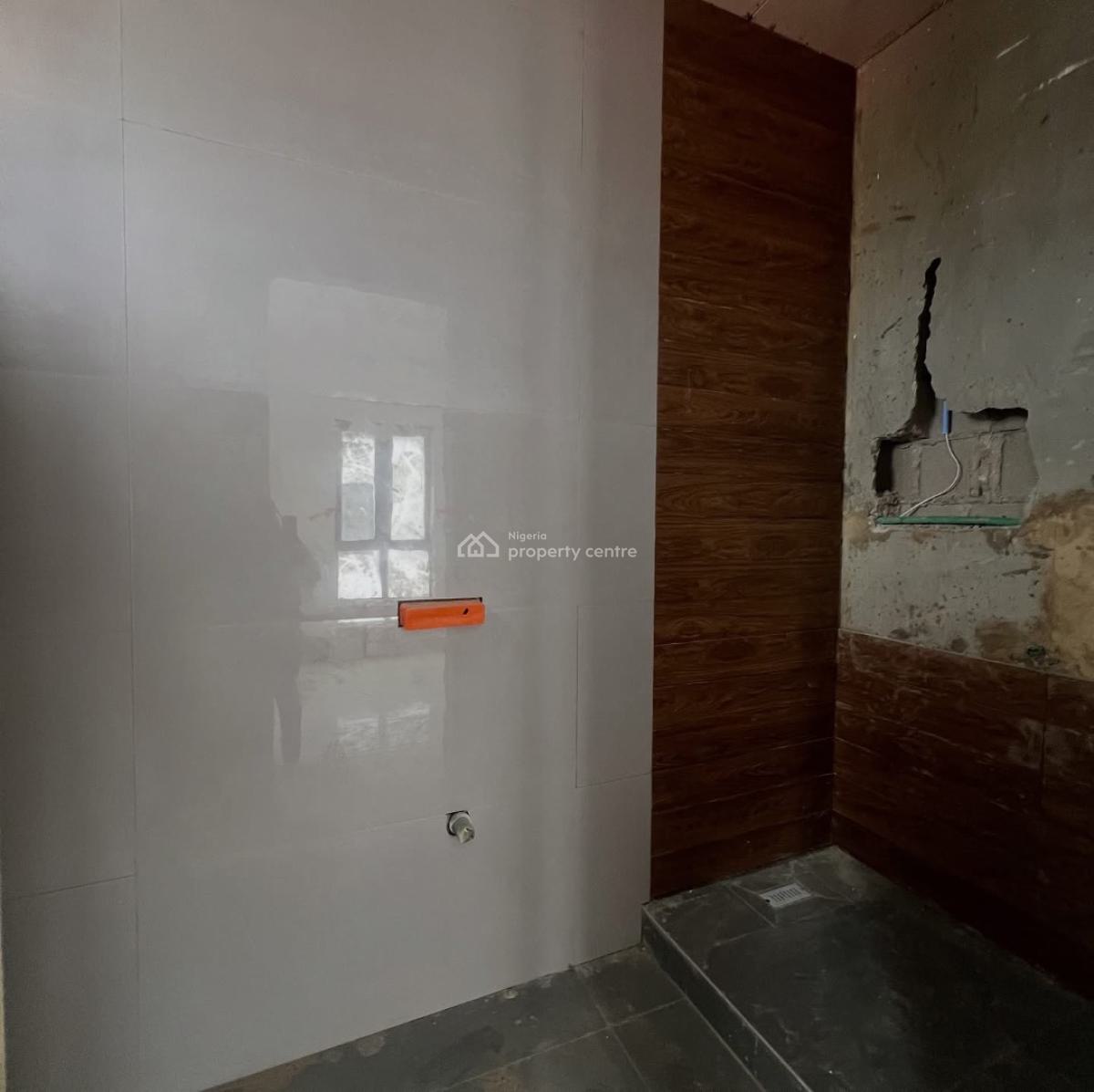 Smart and Spacious 2 Bedroom Penthouse Apartment with Bq, Lekki Phase 1, Lekki, Lagos, Flat / Apartment for Rent