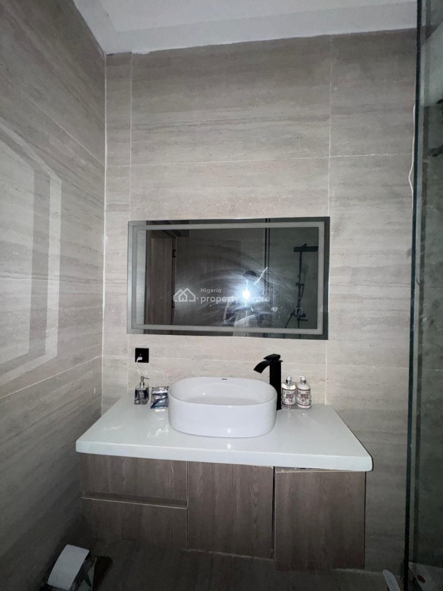 2 Bedroom Luxury Apartment, Lekki Phase 1, Lekki, Lagos, Flat / Apartment for Sale