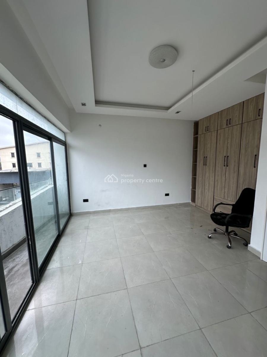Spacious Luxurious 4 Bedroom Terrace Duplex, Ilasan, Lekki, Lagos, Terraced Duplex for Sale