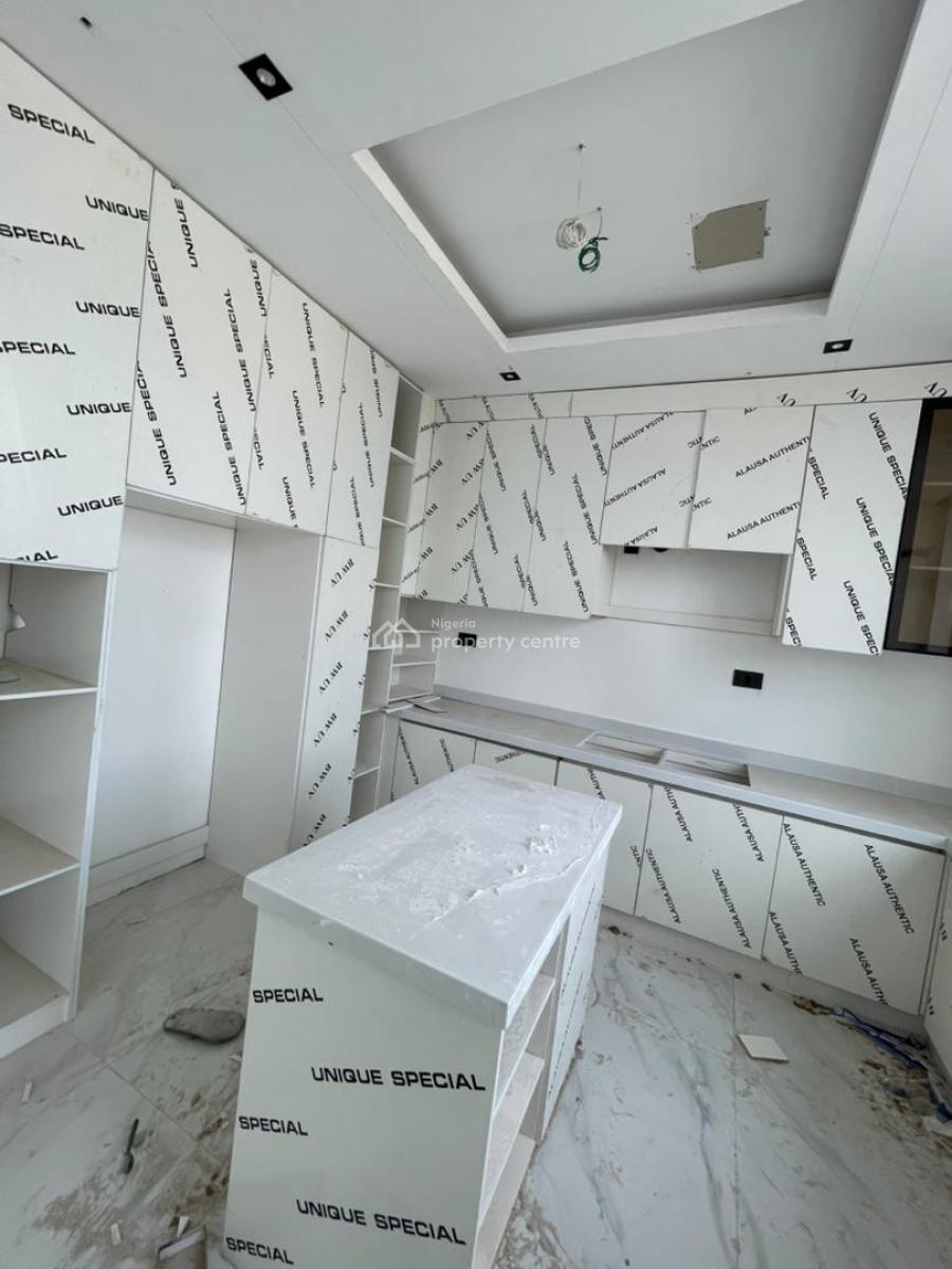 Newly Built 2 Bedroom Apartment, Lekki Phase 1, Lekki, Lagos, Flat / Apartment for Rent
