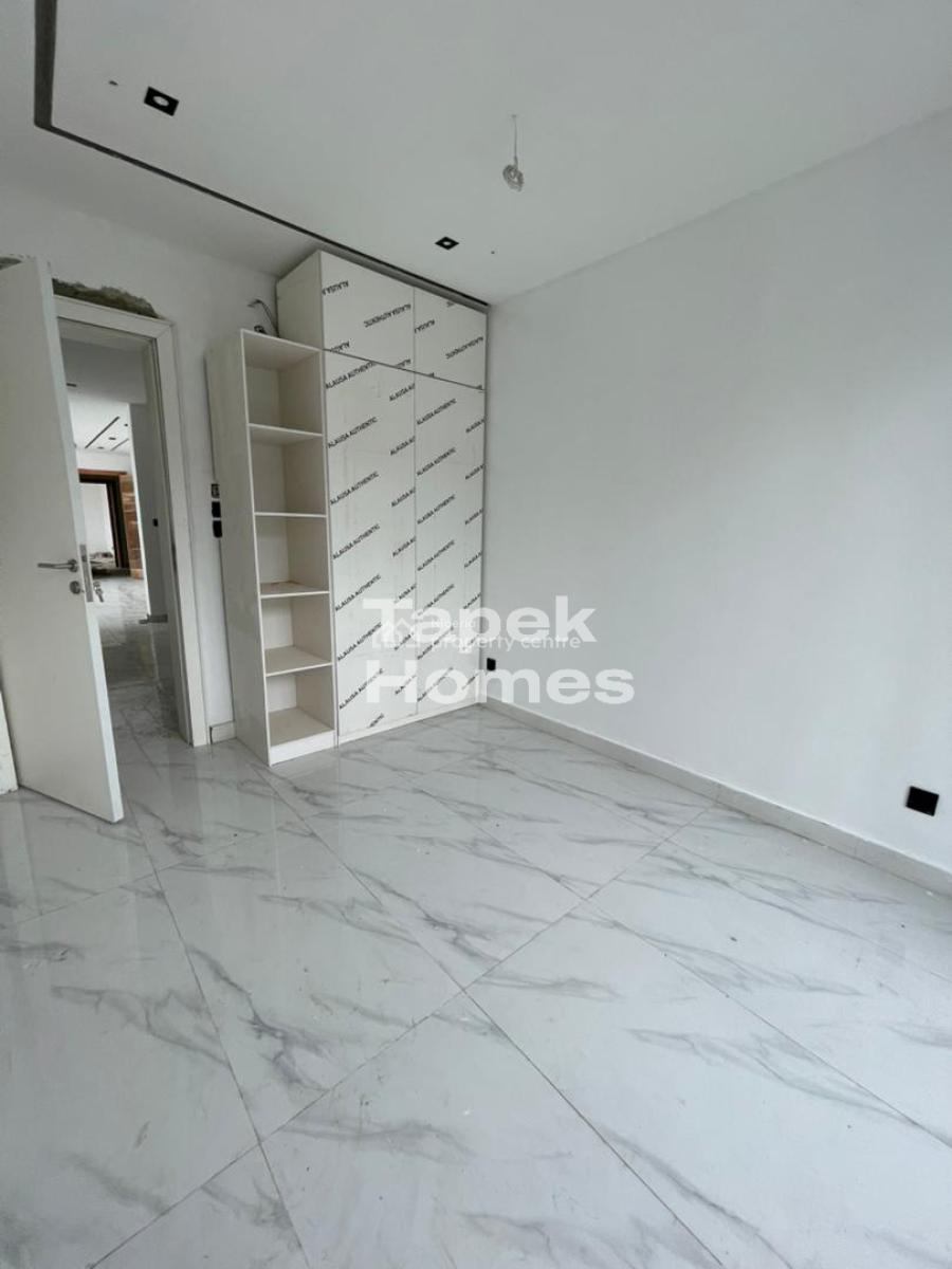 Newly Built 2 Bedroom Apartment, Lekki Phase 1, Lekki, Lagos, Flat / Apartment for Rent