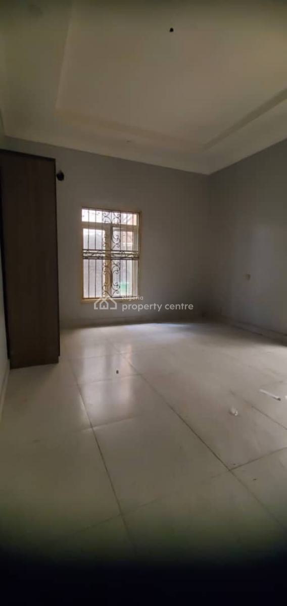 Spacious 2 Bedroom Flat, Osapa, Lekki, Lagos, Flat / Apartment for Rent
