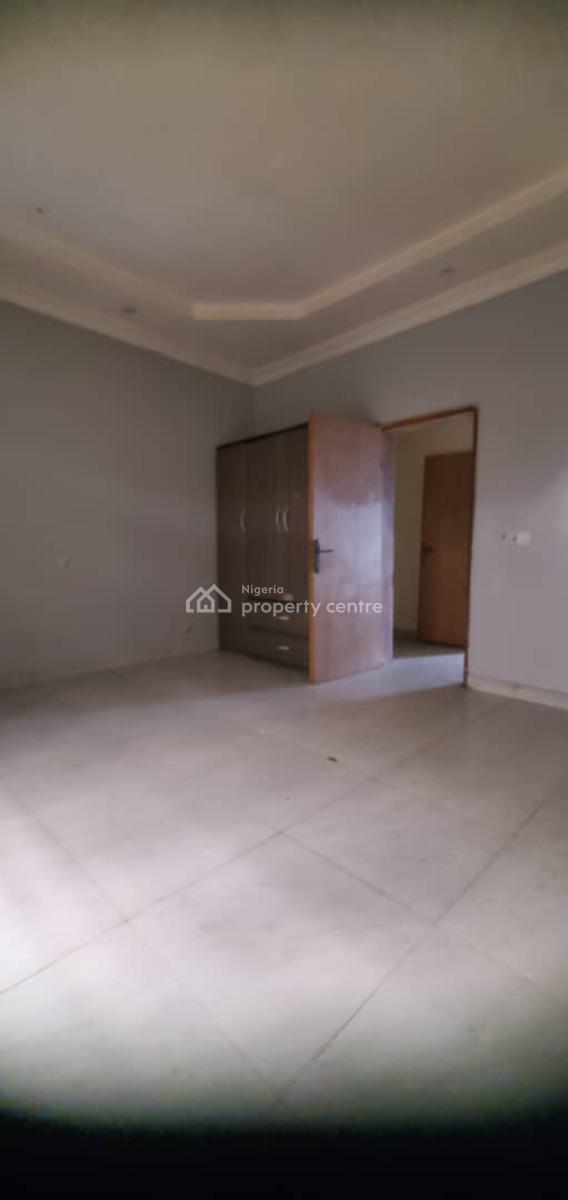 Spacious 2 Bedroom Flat, Osapa, Lekki, Lagos, Flat / Apartment for Rent