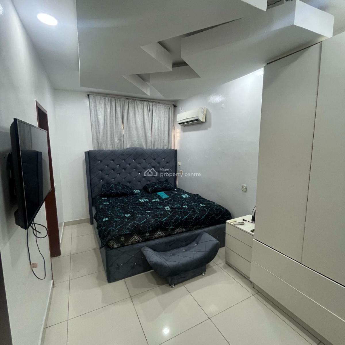 Spacious 1 Bedroom Apartment, Lekki Phase 1, Lekki, Lagos, Flat / Apartment Short Let