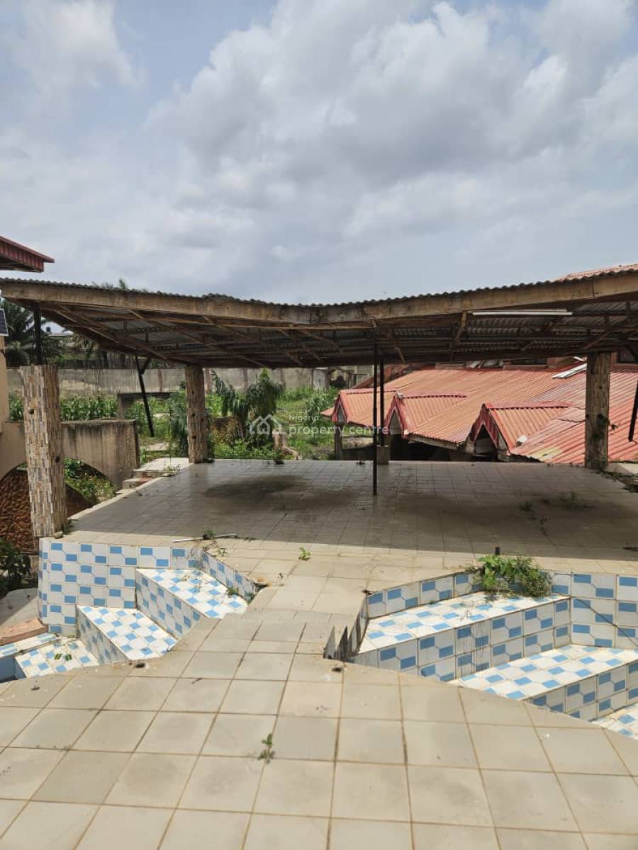 Massive Hotel in a Good Location, Iyana Adeoyo, Ringroad, Challenge, Ibadan, Oyo, Hotel / Guest House for Sale
