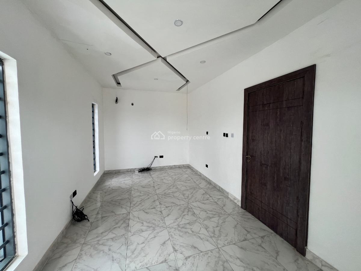 Stunning 5 Bedroom Duplex with Pool in an Estate, Victory Park Estate, Osapa, Lekki, Lagos, Semi-detached Duplex for Sale