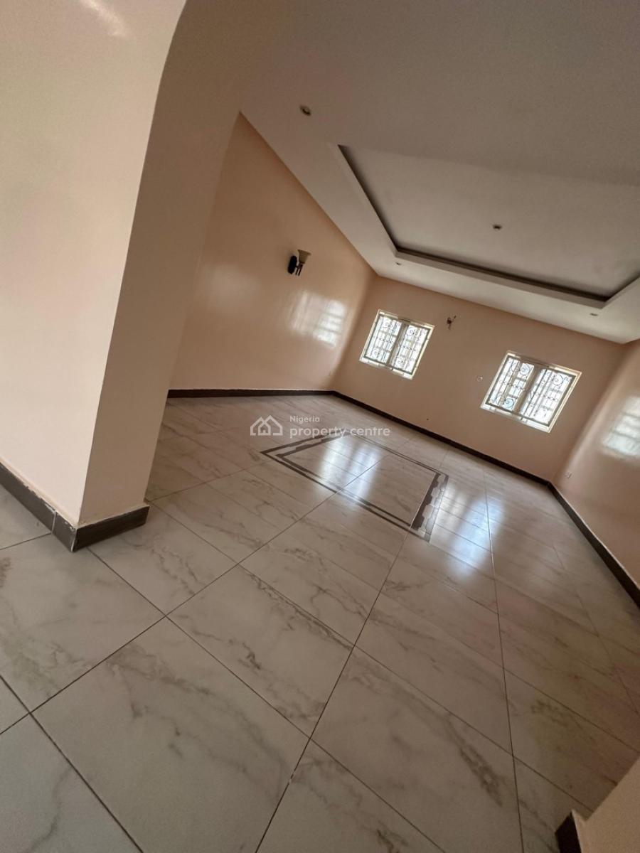 a Well Renovated 4-bedroom Semi-detached Duplex with 2 Rooms Bq, Katampe Extension, Katampe, Abuja, Semi-detached Duplex for Rent