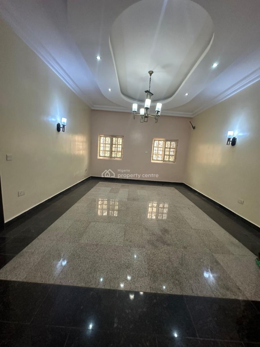 a Well Renovated 4-bedroom Semi-detached Duplex with 2 Rooms Bq, Katampe Extension, Katampe, Abuja, Semi-detached Duplex for Rent