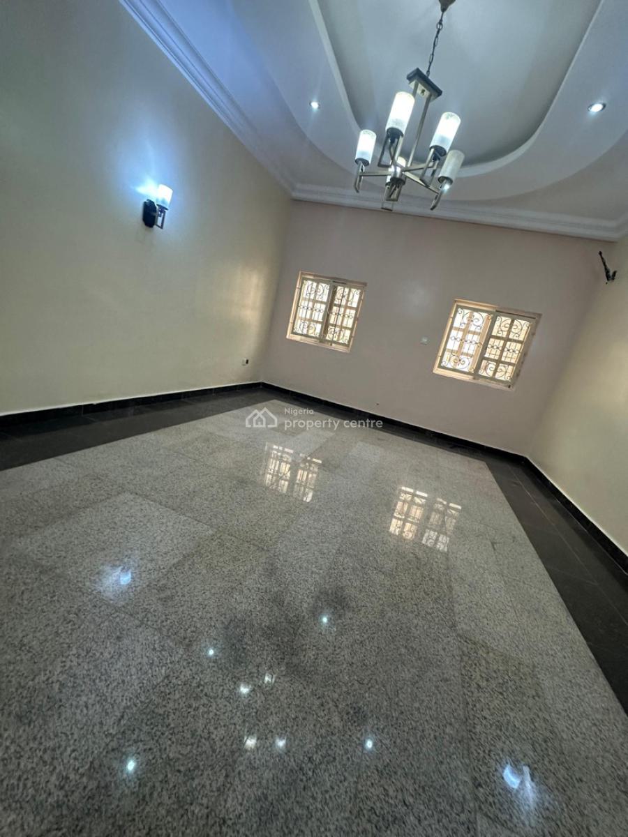 a Well Renovated 4-bedroom Semi-detached Duplex with 2 Rooms Bq, Katampe Extension, Katampe, Abuja, Semi-detached Duplex for Rent