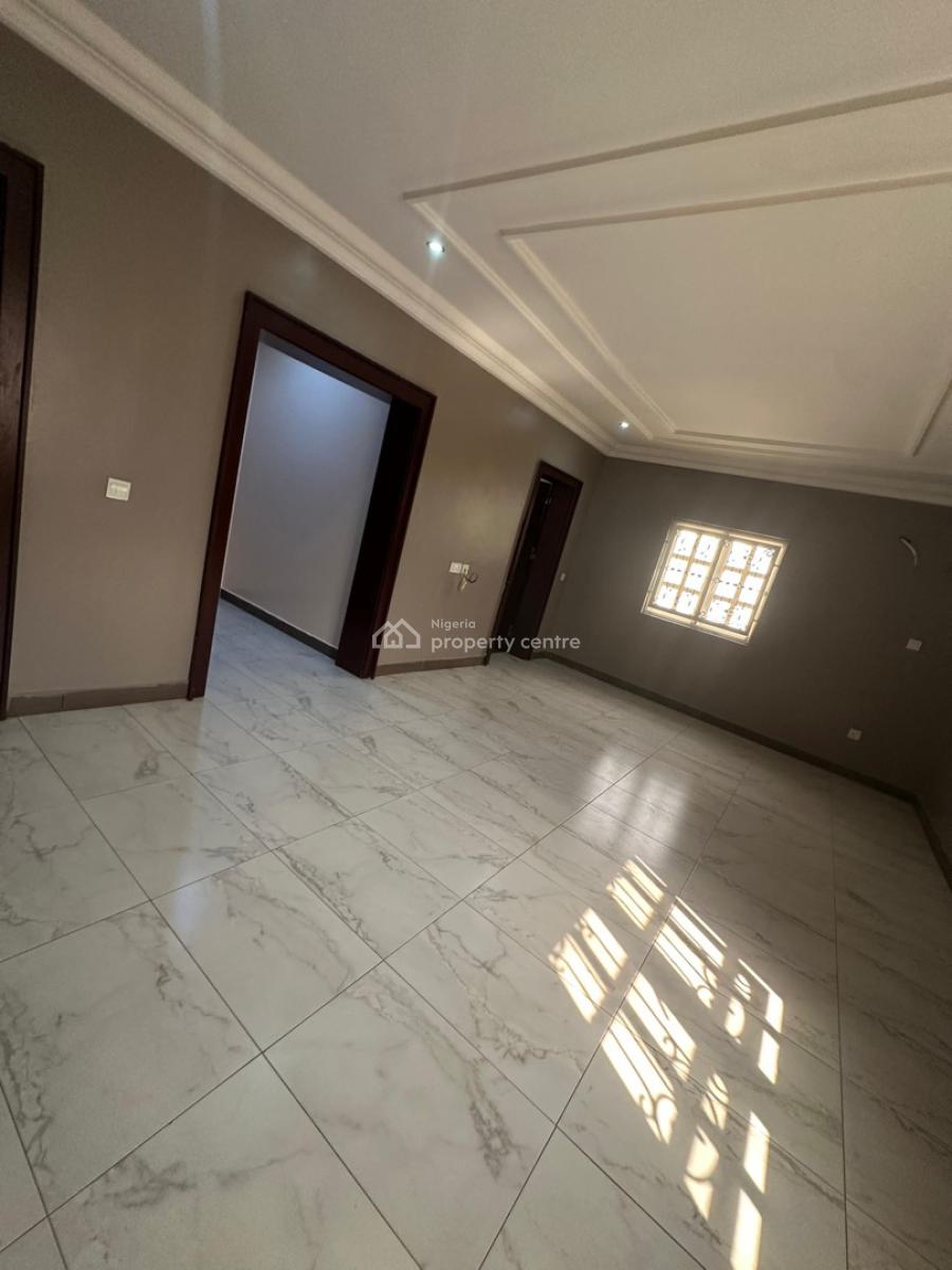 a Well Renovated 4-bedroom Semi-detached Duplex with 2 Rooms Bq, Katampe Extension, Katampe, Abuja, Semi-detached Duplex for Rent