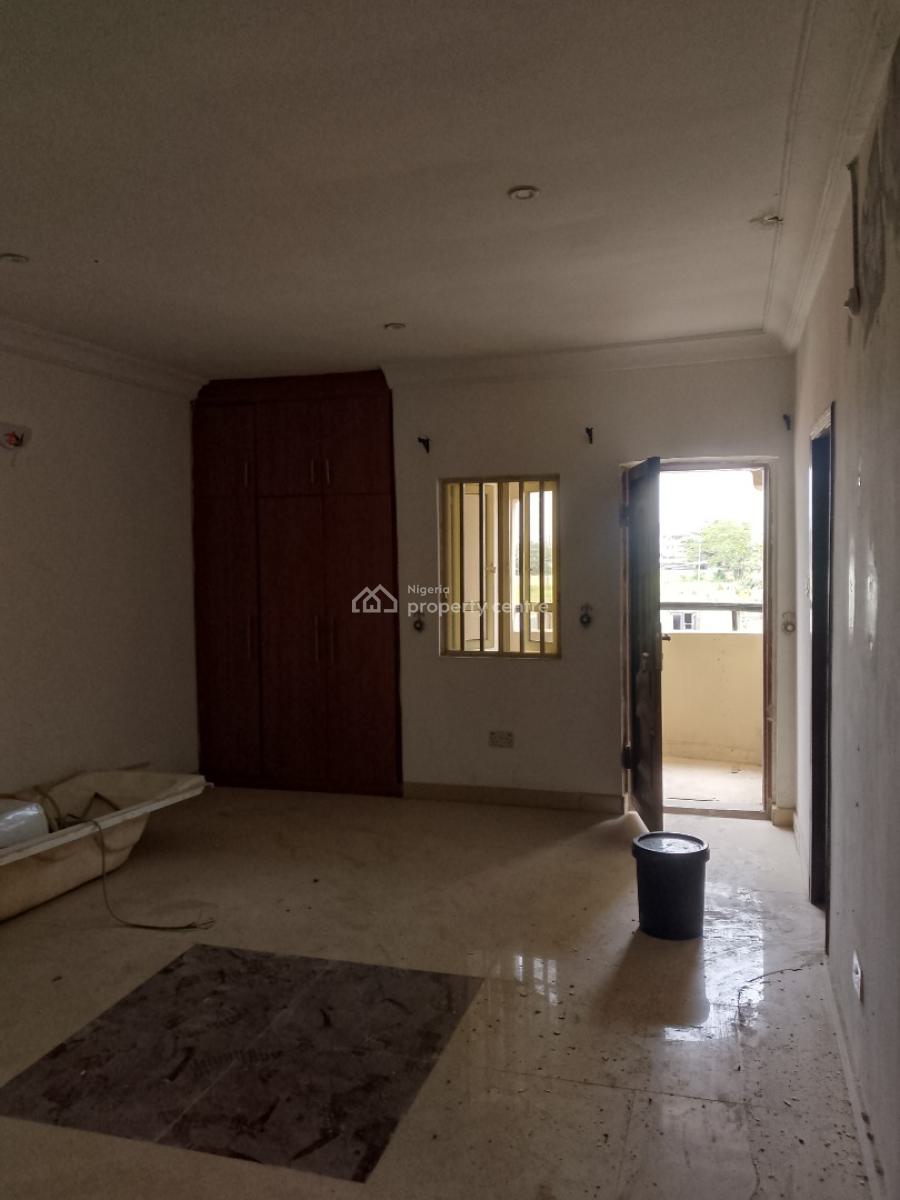a Very Spacious and Newly Renovated Self Contain, Mobile Road, Ilaje, Ajah, Lagos, Self Contain (single Rooms) for Rent