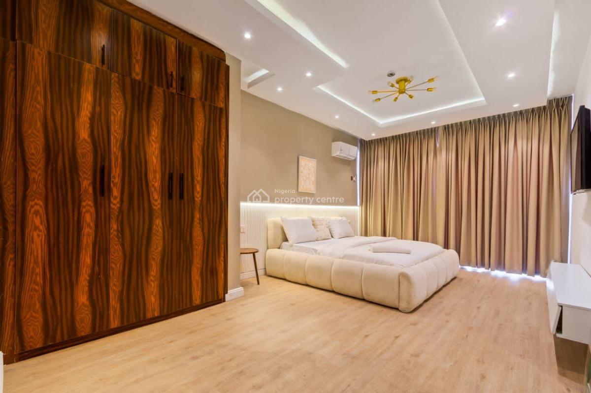 Luxury  Waterfront 2 Bedroom Apartment, Lekki Phase 1, Lekki, Lagos, Flat / Apartment Short Let