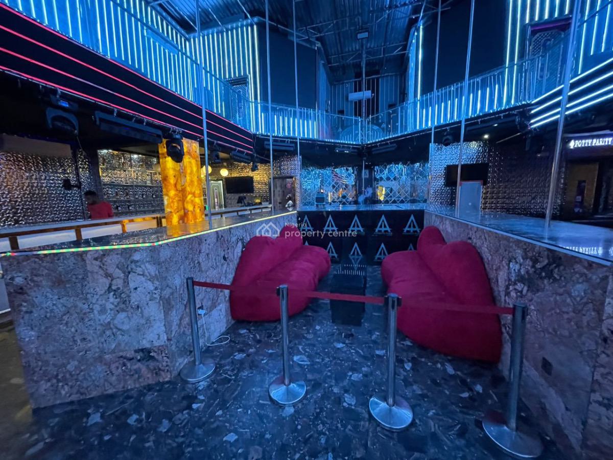 Massive Night Club Upstairs for Lease, Lekki, Lagos, Commercial Property for Rent