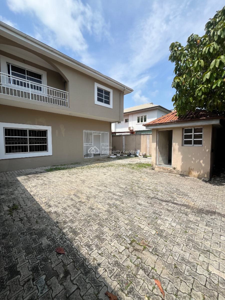 Standard and Spacious 4bed Semi Detached Duplex + 2 Rooms Bq in Lekki, Lekki Phase 1, Lekki, Lagos, Semi-detached Duplex for Rent