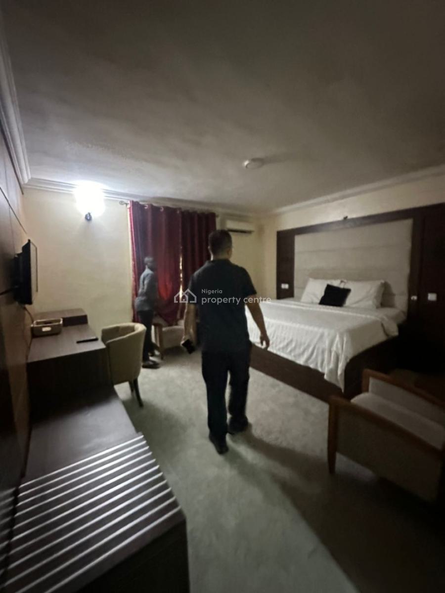 20 Rooms Hotel  in Abuja with an Excellent Finishing, Gwarinpa, Abuja, Hotel / Guest House for Sale