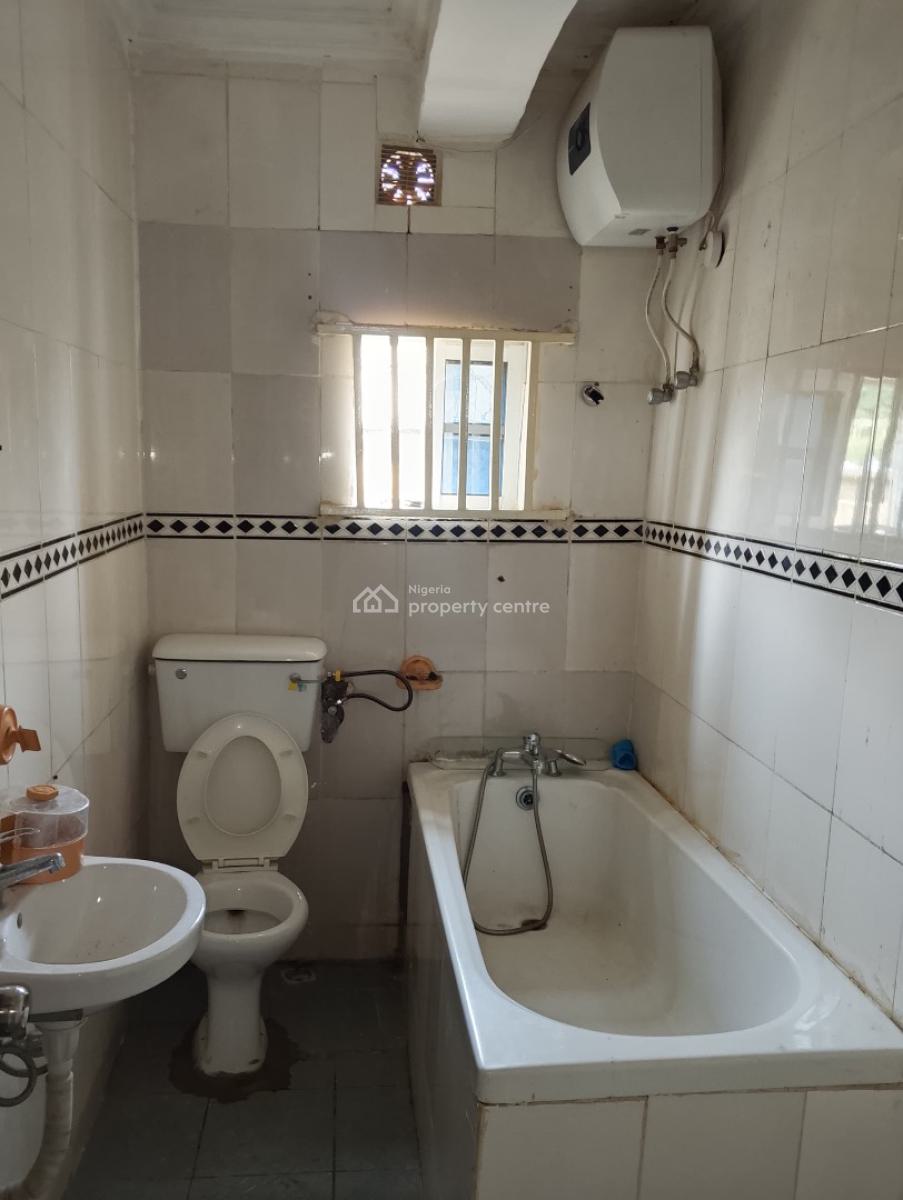 3 Bedroom Flat (ground Floor), in an Estate, Durumi, Abuja, Flat / Apartment for Rent