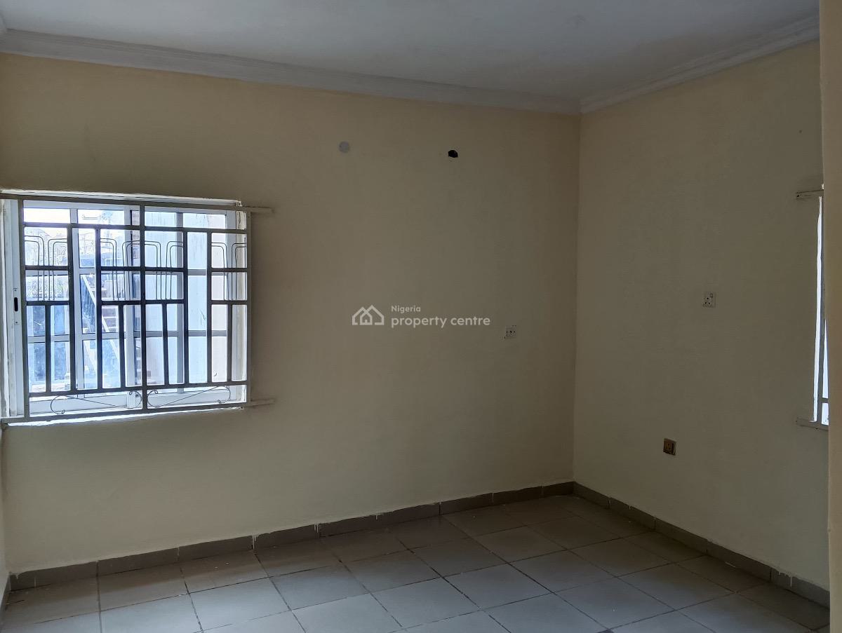 3 Bedroom Flat (ground Floor), in an Estate, Durumi, Abuja, Flat / Apartment for Rent
