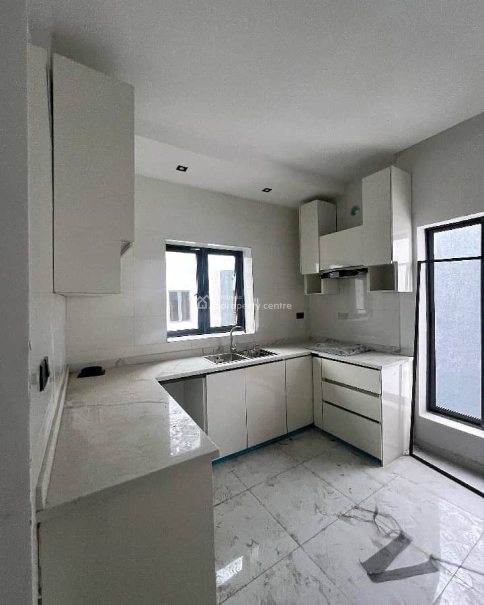 Brand New 2bedroom Apartment, Lekki Phase 1, Lekki, Lagos, Flat / Apartment for Rent