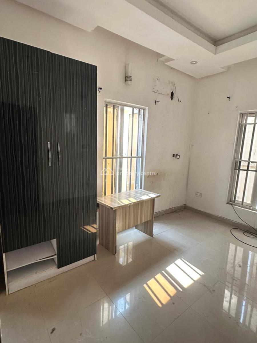 a Spacious Room in a Shared Apartment, Bera Estate Chevron, Lekki, Lagos, Self Contain (single Rooms) for Rent