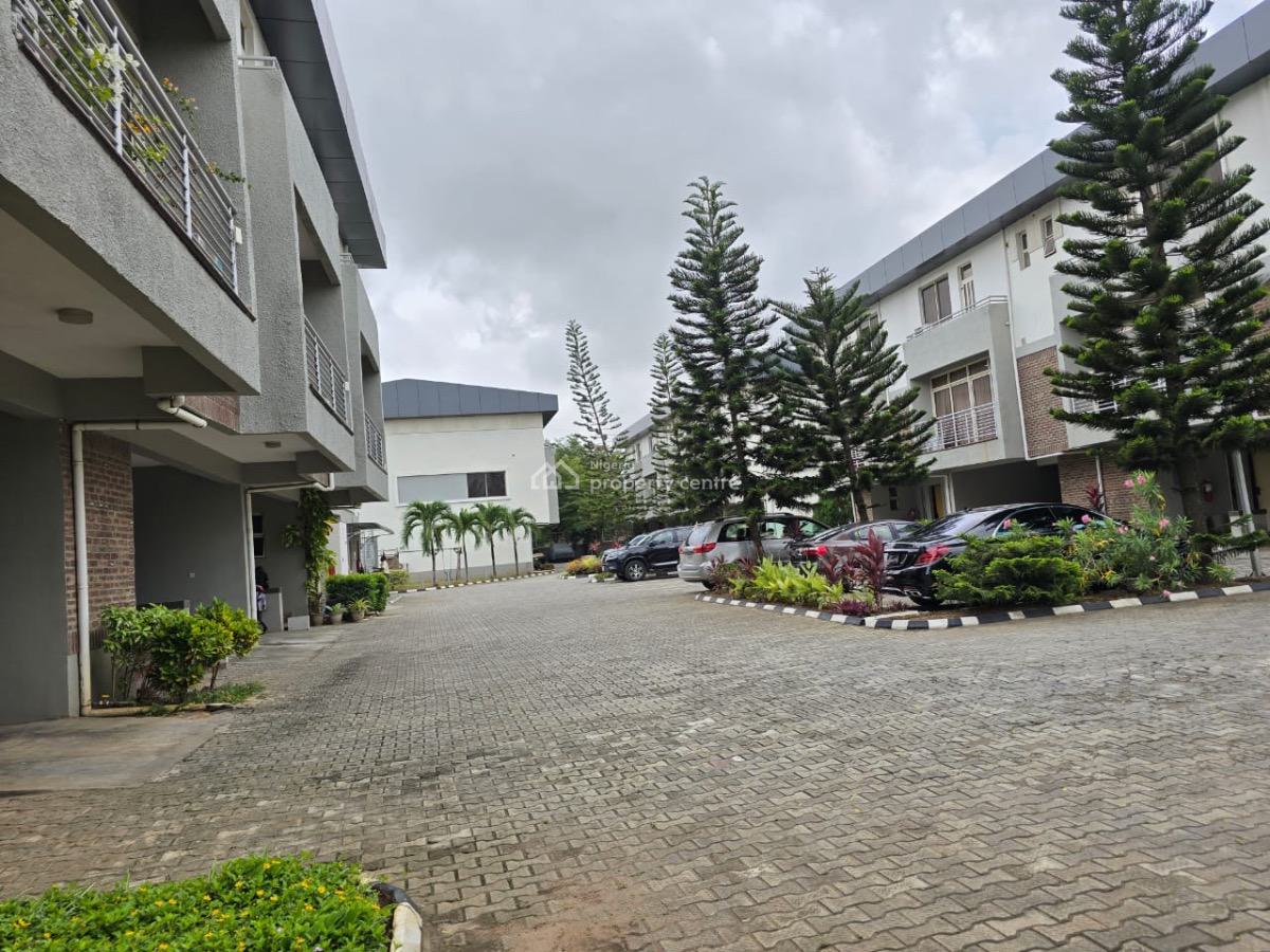 Spacious 4 Bedroom Terrace Duplex with Bq, Banana Island, Banana Island, Ikoyi, Lagos, Terraced Duplex for Rent
