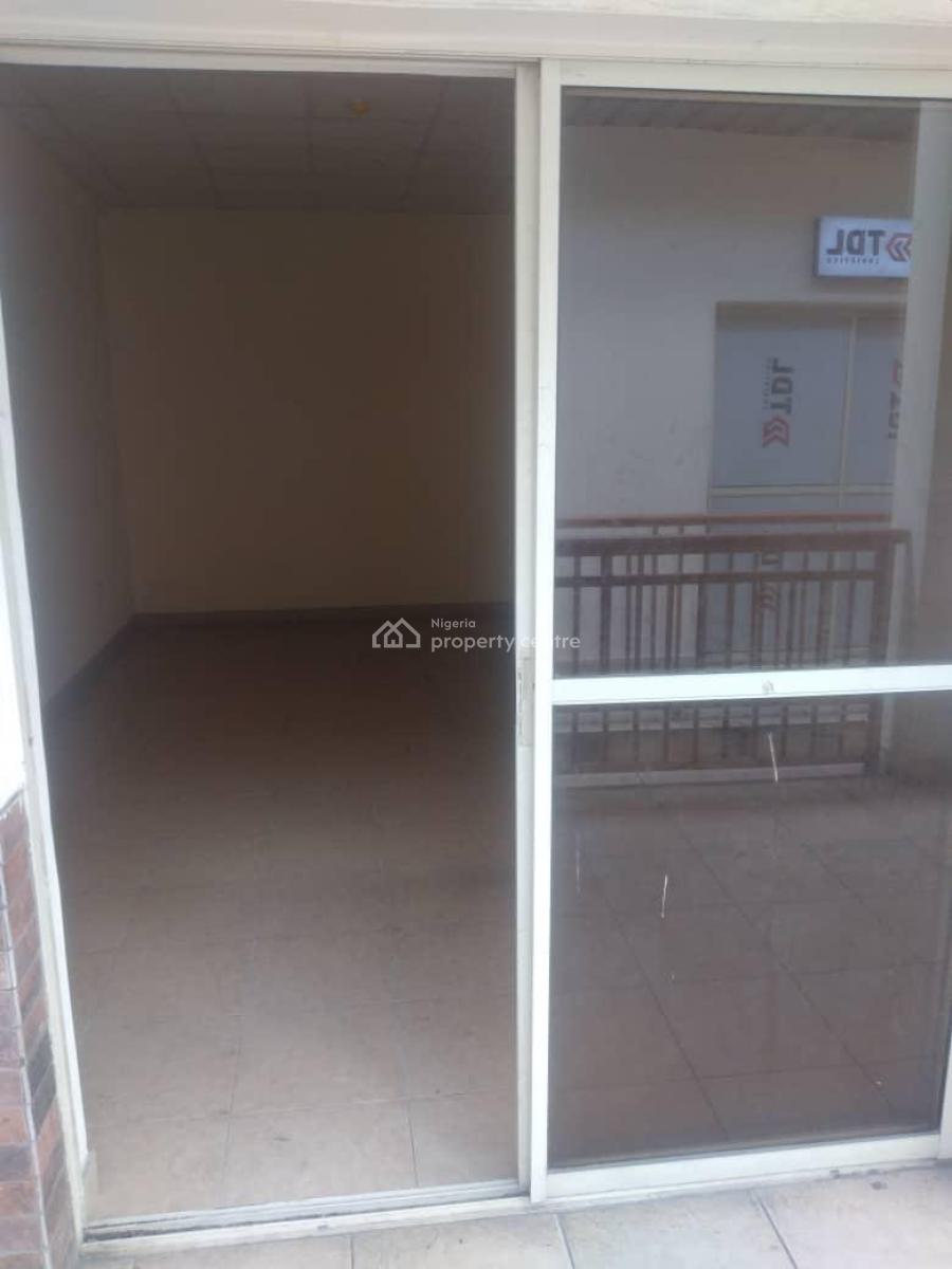 24sqm Shop/office Open Space, Platinum Plaza, Ikota, Lekki, Lagos, Shop for Rent