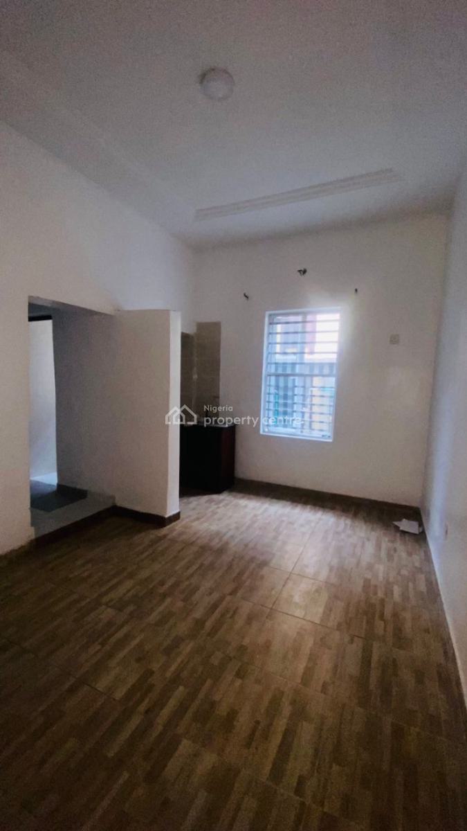 a Spacious Room and Parlor, Along Lekki County Road Ikota, Lekki, Lagos, Mini Flat (room and Parlour) for Rent