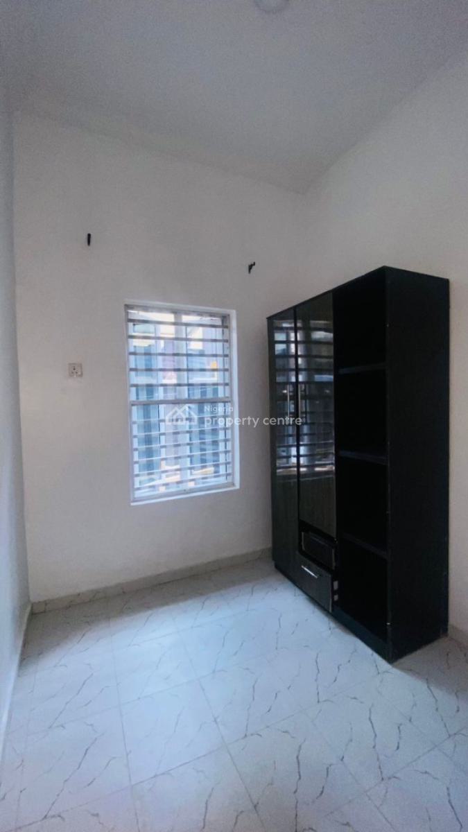 a Spacious Room and Parlor, Along Lekki County Road Ikota, Lekki, Lagos, Mini Flat (room and Parlour) for Rent